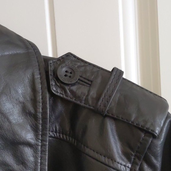 Men's Leather Jacket - Picture 3 of 8